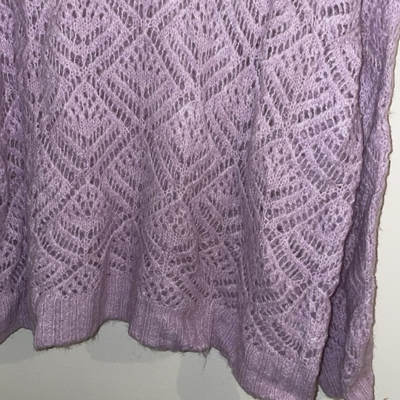 NWT American Eagle Lilac Purple Crochet sweater - Picture 3 of 3